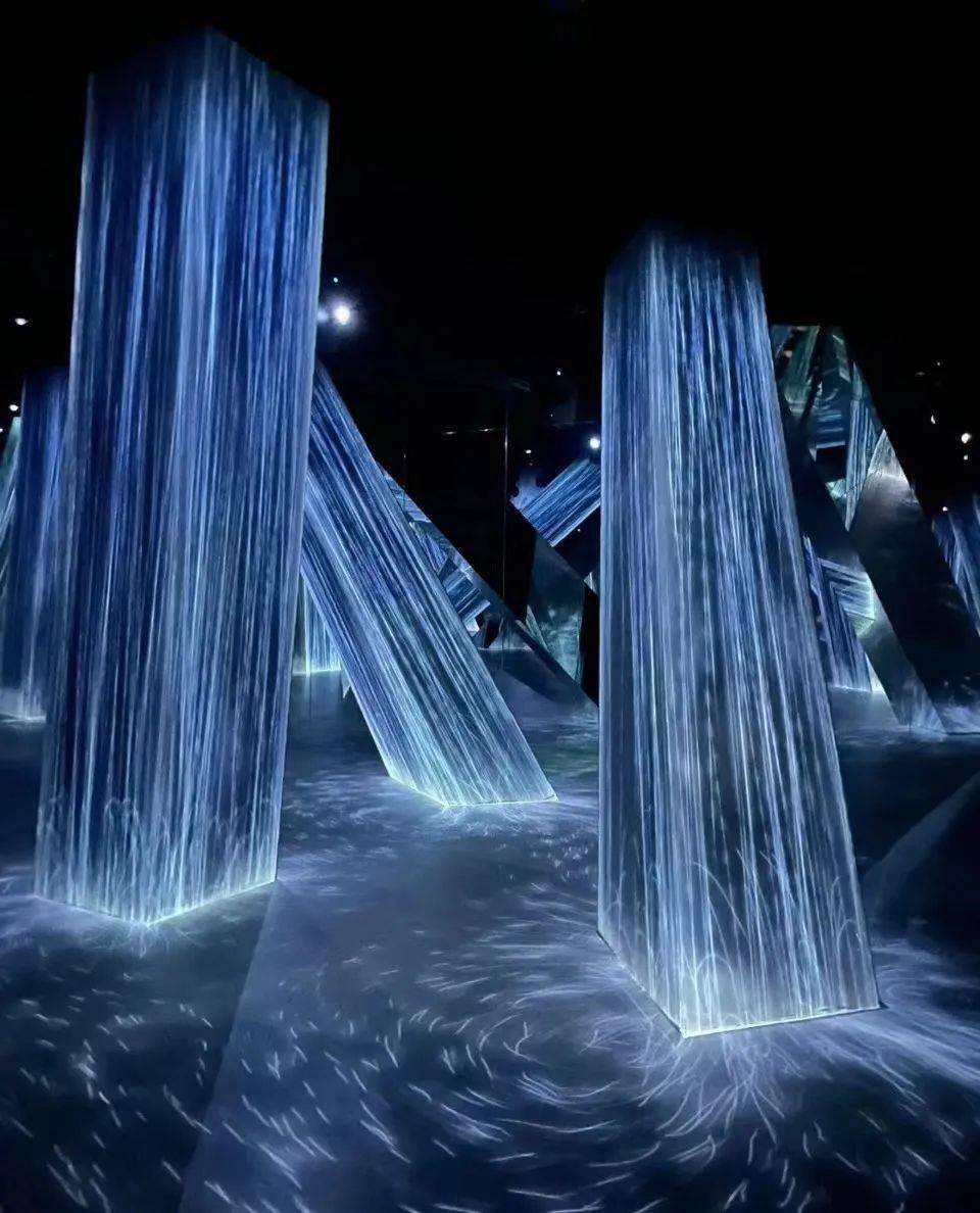 ucca edge|上海市静安区西藏北路88号盈凯文创广场2层周二至周日10:00