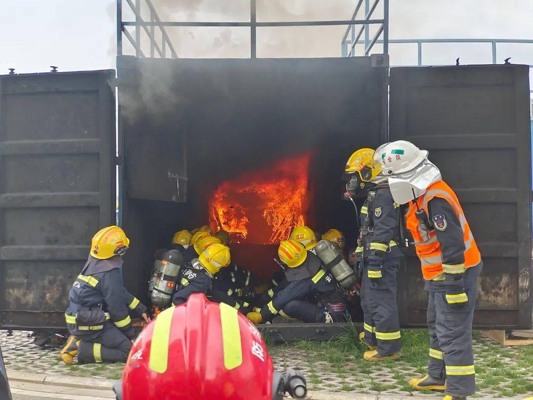 【保山消防】圆满完成第二期全省初中级指挥员专业化培训建筑火灾扑救及EMT模块培训考核