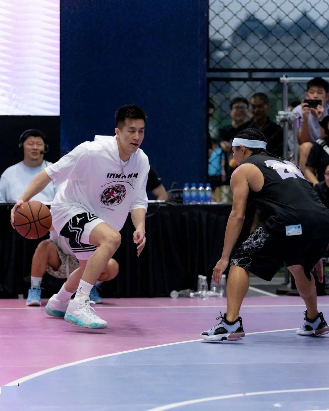 郭艾伦突袭「下站东单」!专属 aj38 pe 曝光!_jordan_air_鞋舌