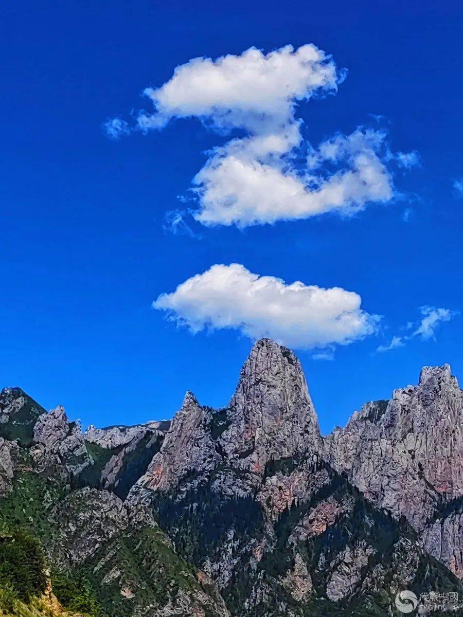 作者:邓老《黄河大峡谷之晨》作者:天府耕夫《内乡二龙山》作者:小