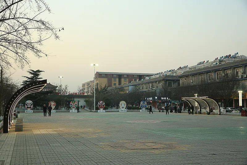 西环路广场照片空中"蜘蛛网"是城市治理的又一"顽疾".
