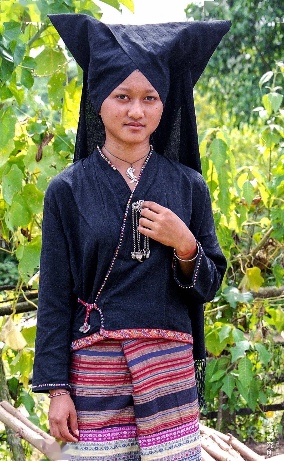 勐腊是云南西双版纳最南边的一个县,它与老挝和缅甸山水相连,边境线长