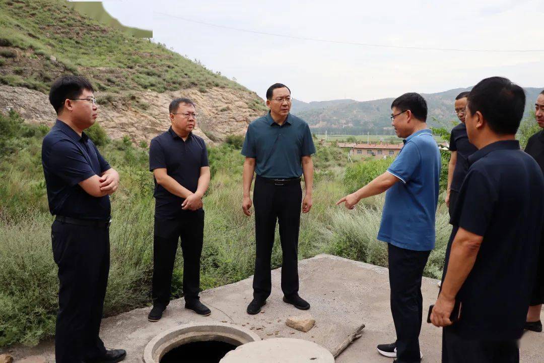 静乐县政府县长居清平调研指导农村饮水安全和巩固拓展脱贫攻坚成果同