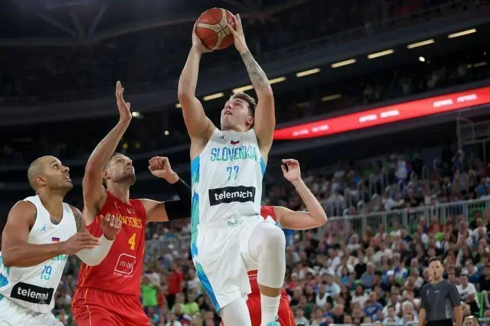 fiba头号巨星,瘦了的东契奇!_比赛_球员_防守