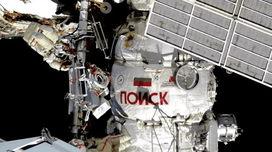 俄两名宇航员完成今年第五次太空行走