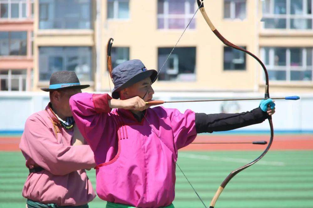【精彩落幕】镶黄旗第十三届人民那达慕大会圆满闭幕_比赛_射箭_选手