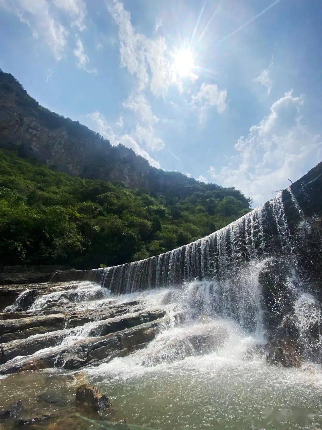 巩义这座山更似"人间仙境"!_瀑布群_飞瀑_双眼