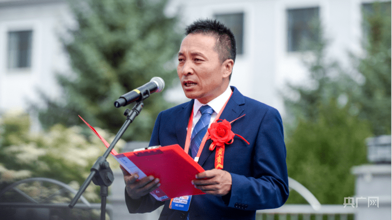 海晏县人民政府副县长王凯庆致辞(央广网发 赛事组委会供图)在裁判员