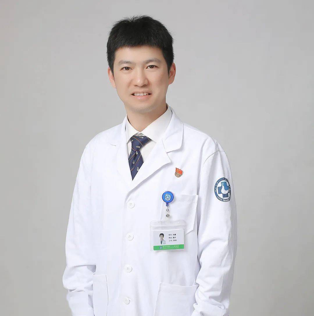 张鹰骨科 副主任中医师作为科室院感医生,他以身作则,以提高科室感控