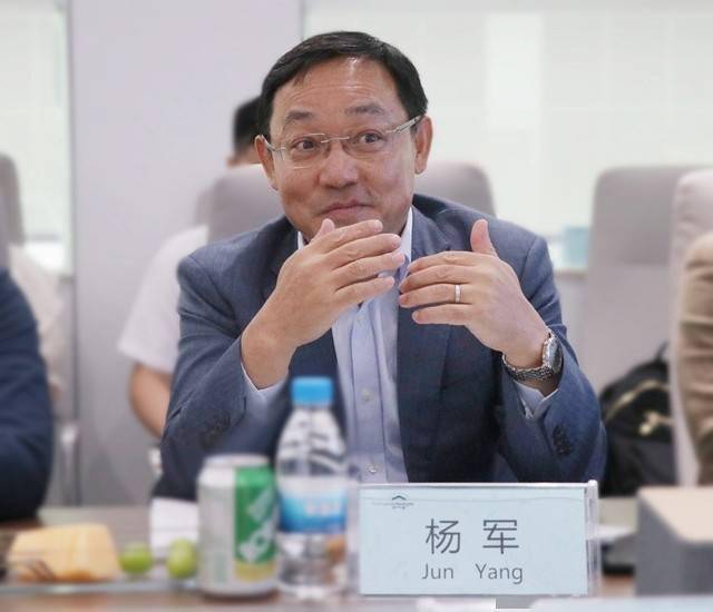 安吉尔集团董事长兼总裁孔那在签约仪式上表示:"香港中华煤气是香港第