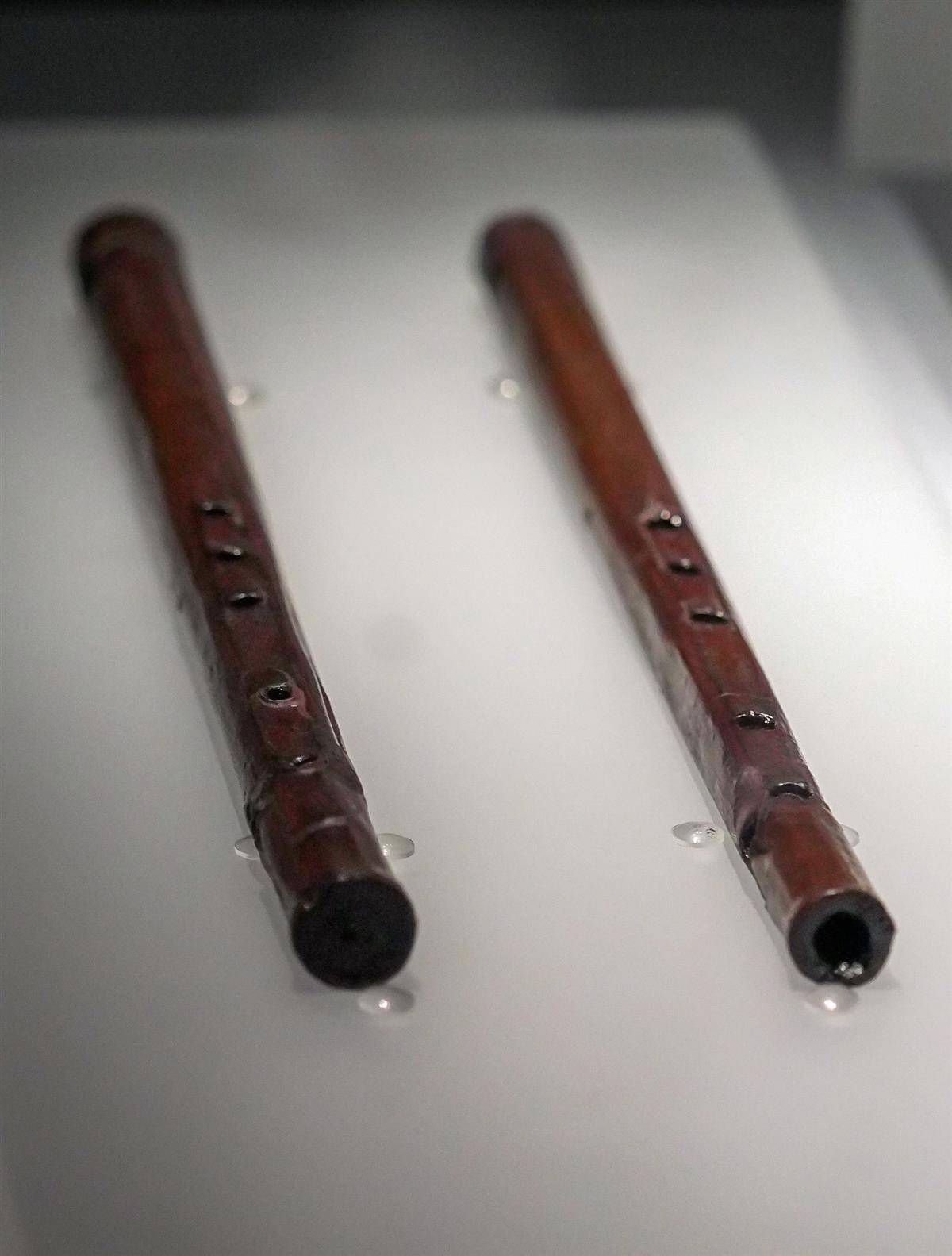 来湖北省博物馆看原型_电影_乐器_漆竹篪