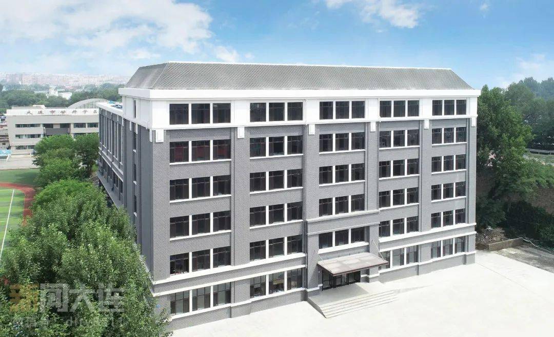 扩建项目大连市汇文中学区子井甘整体改造于学生放假期间动工,工程