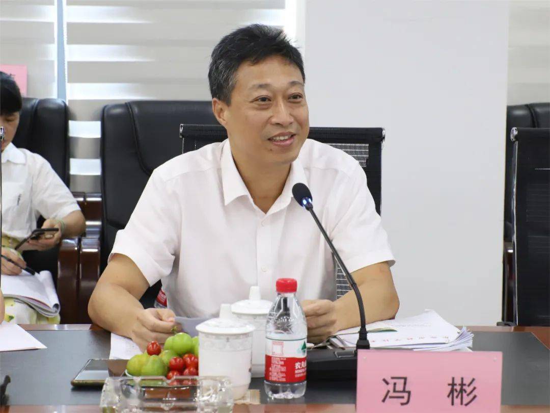 冯彬对工研院的工作表示肯定,并提出相关建议:一是加强创新,突破关键