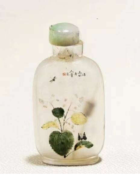 鼻煙壺 手绘 「蓮」內繪手書 精品 中國傳統工藝美術品 鼻煙壺 手绘 「蓮」內繪手書 精品 中國傳統工藝美術品 内画鼻烟