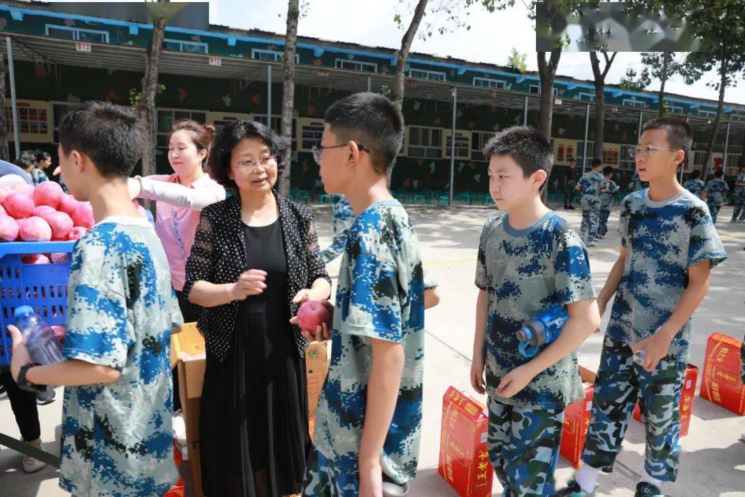 燃热血扬帆起航 铸青春英姿飒爽——经开一校初2026届综合实践活动(二