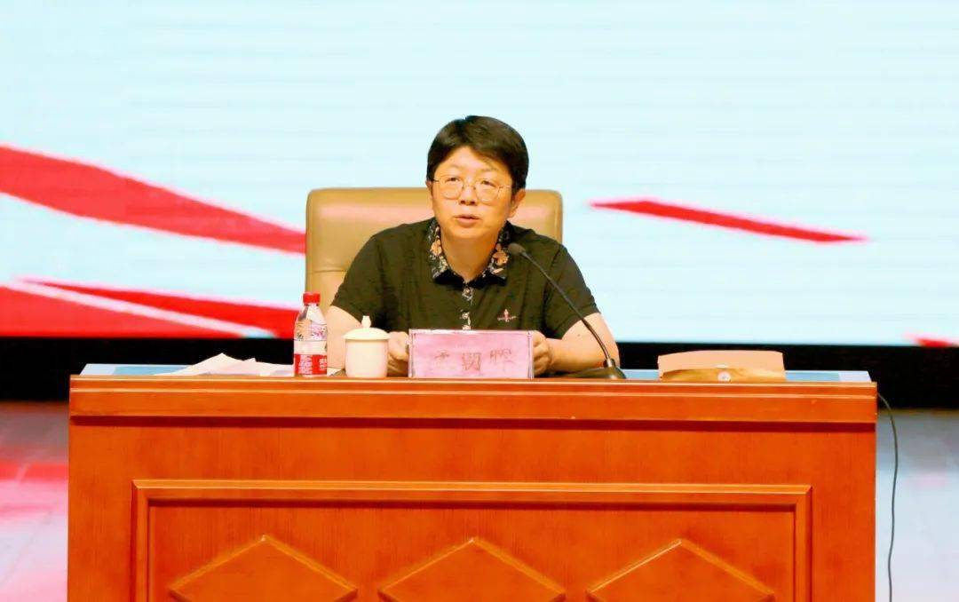 区政府副区长,区委教工委书记冯江全,区委教工委副书记,区教委主任,区