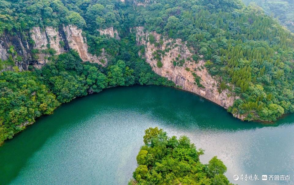 航拍淄博博山镇门峪水库,山清水秀景致宜人_李锋