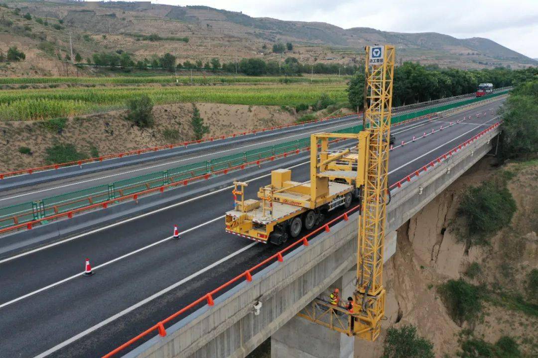 高速公路养护所完成2023年国家公路网重点桥梁监测g22王公大桥检测
