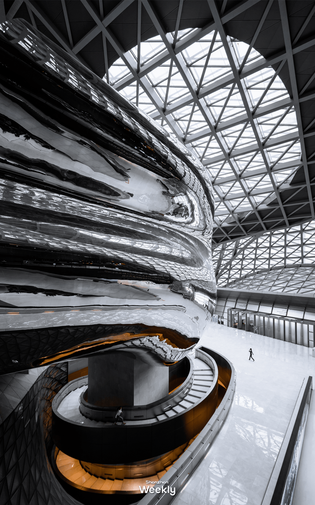 坐在高处看着熟悉的市民中心,上海宾馆,万星璀璨,真的会被美哭