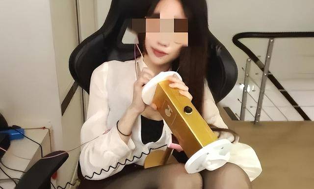 色心病狂：美女竟将黄鳝塞入下体，去医院才取出，连警方都震惊！