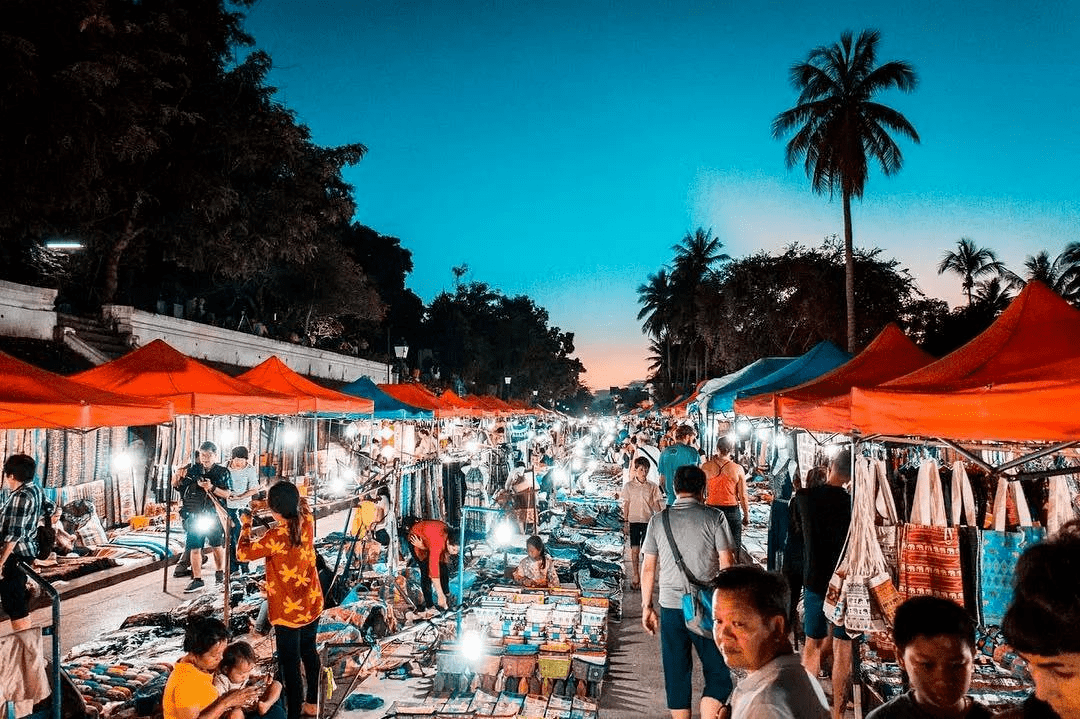 【国庆出境】 遇见老挝 |原车出境&邂逅东南亚10日自驾_寺庙_万象