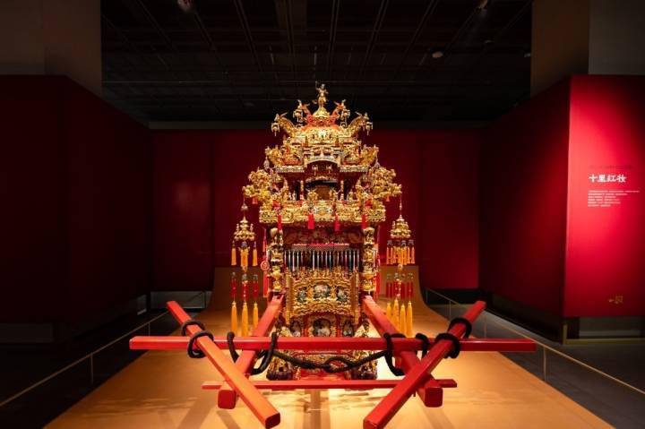 万工轿"非遗之眼"古戏台1:1复刻卢宅的肃雍堂潮新闻:筹建一座新馆