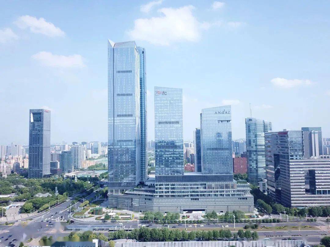 南京ifc实景图已局部开业的南京国金中心