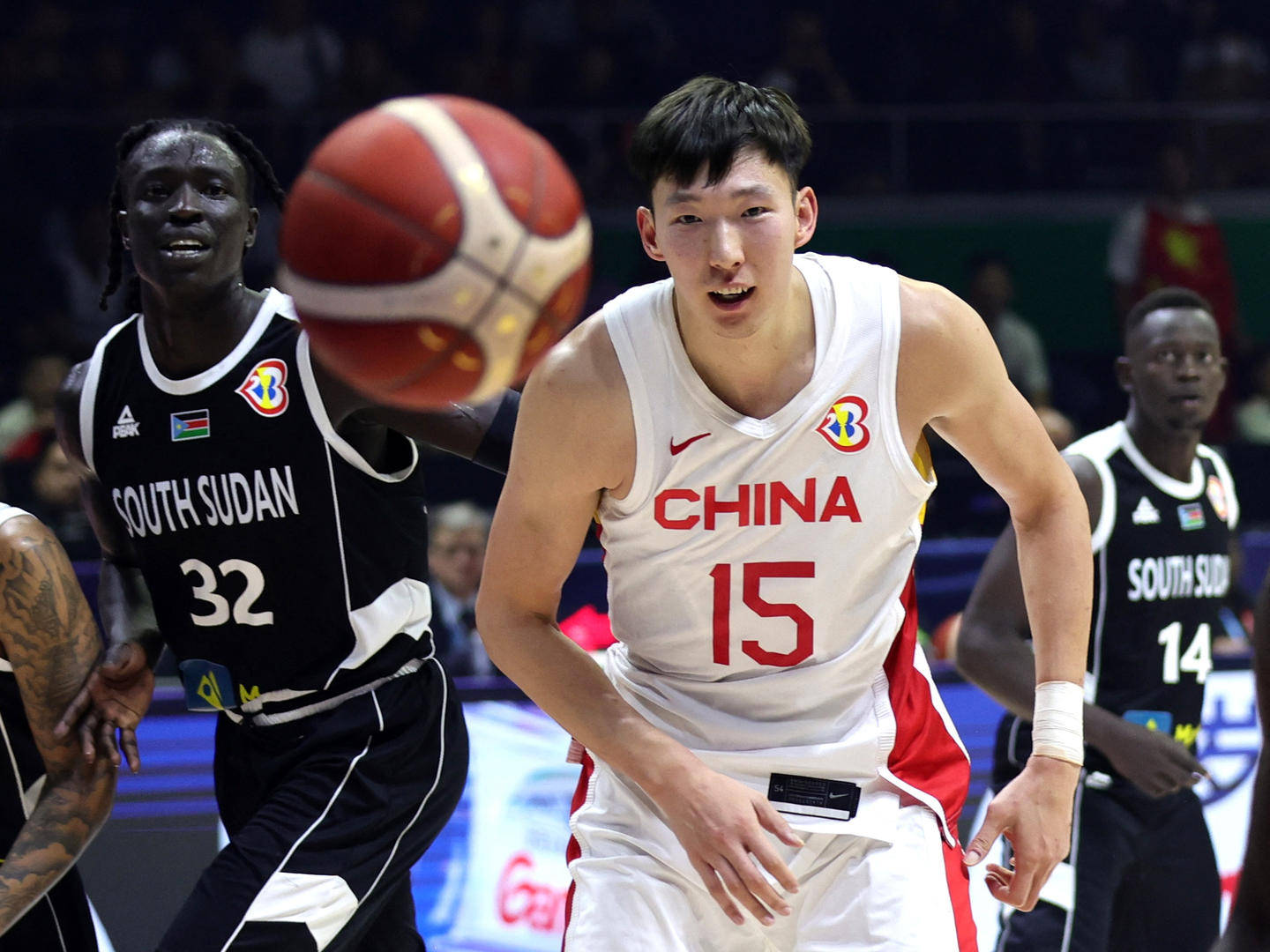 媒体人：中国大运男篮一打四看 战术在哪里 防守延续性在哪里-直播吧