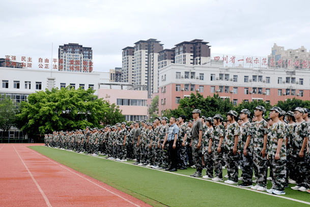 涪陵实验中学军训图片