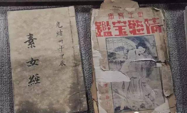 该场馆建设在丹霞山景区内部,旁边正是阳元山,阴元山等有趣的景区地貌