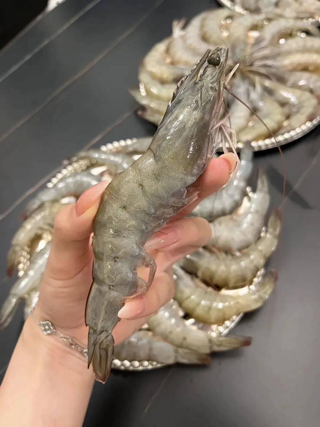 而且,厄瓜多尔深海大虾真的超超超大!