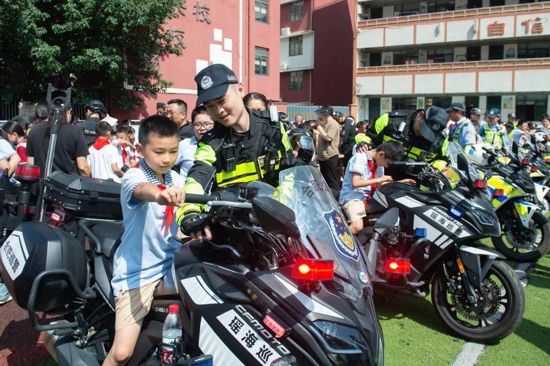 缤纷开学季 点亮童心梦泗县大路口镇大季小学上好开学第一课_教育