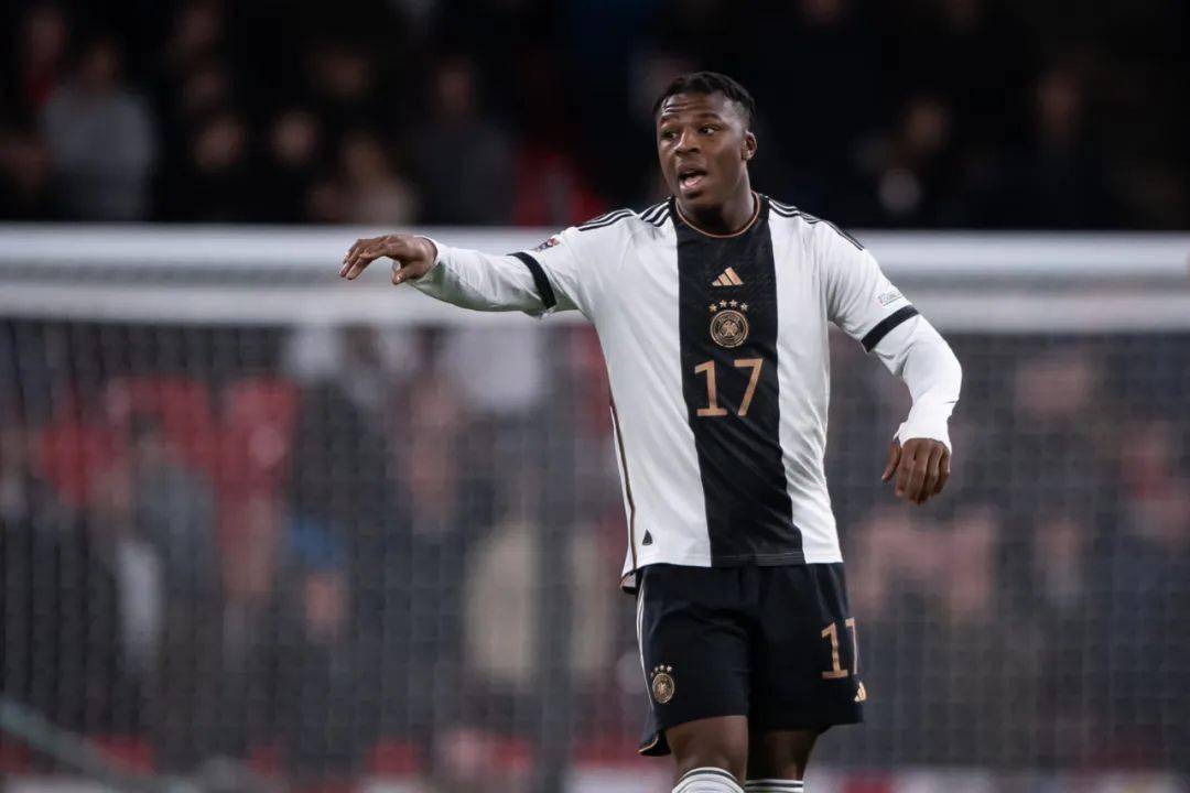 赫拉芬贝赫_帕利尼亚_拜仁慕尼黑