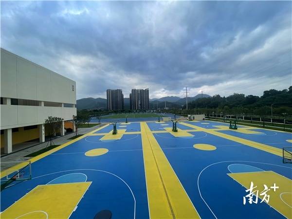 今年秋季学期,惠州市第五中学附属学校将迎来400多位新生,一年级至七