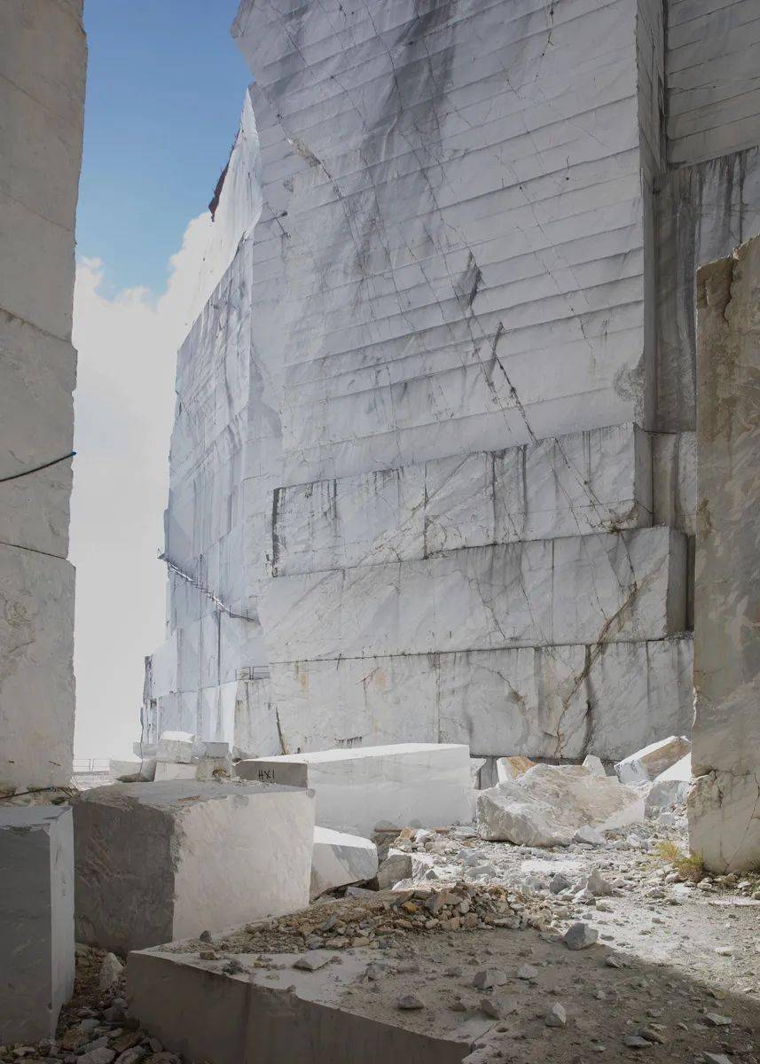 壮美的石材矿山,风光不输景区