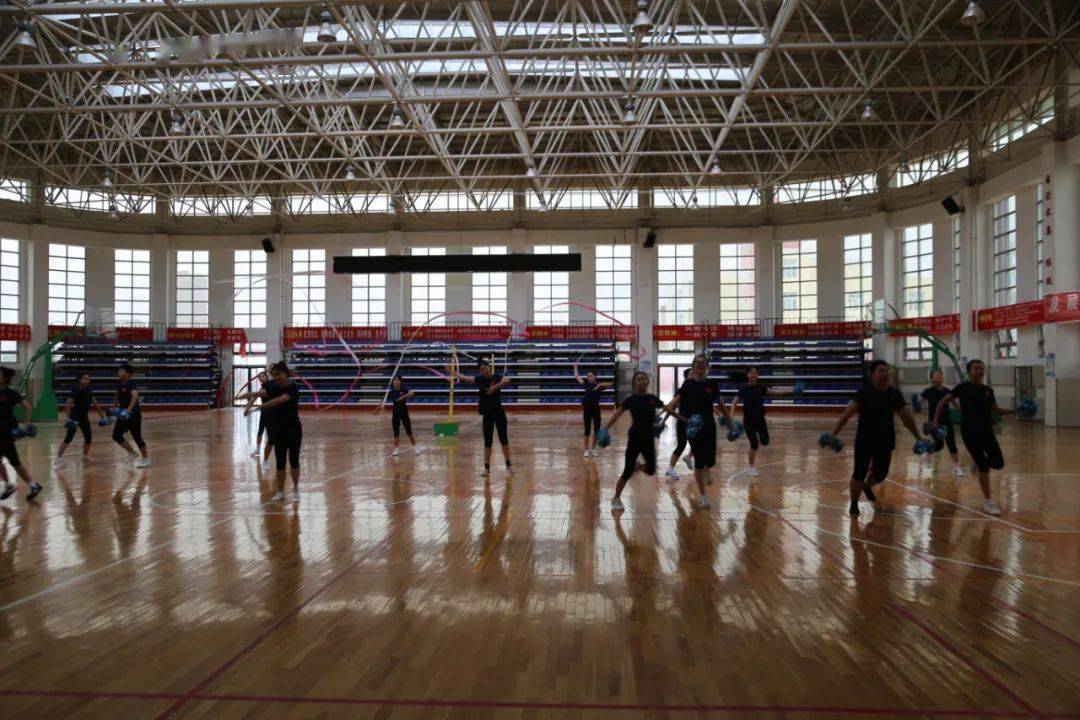【县级工会加强年】突泉县总工会深入突泉县第一中学推广宣传"北疆工