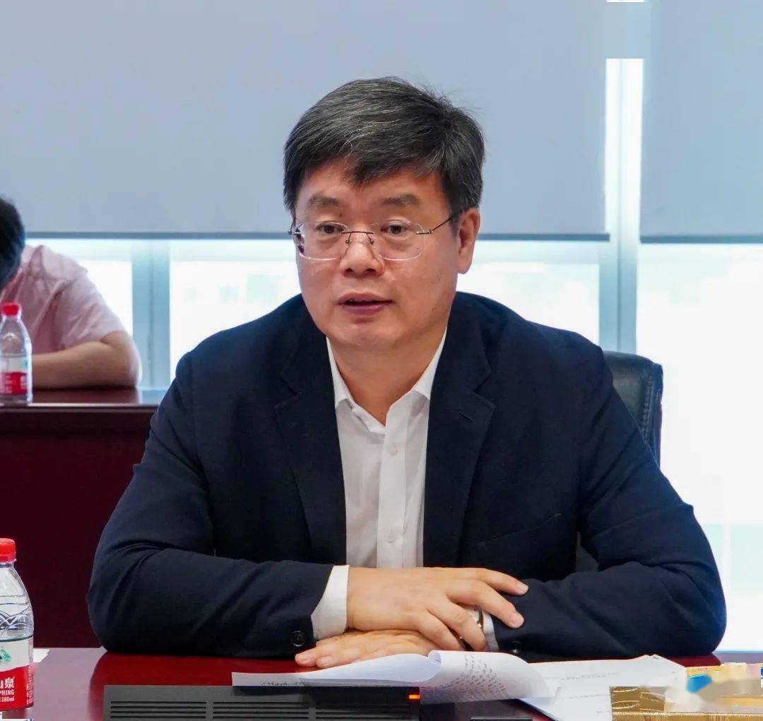 郝照平会见深圳市市长覃伟中一行_发展_建设_合作