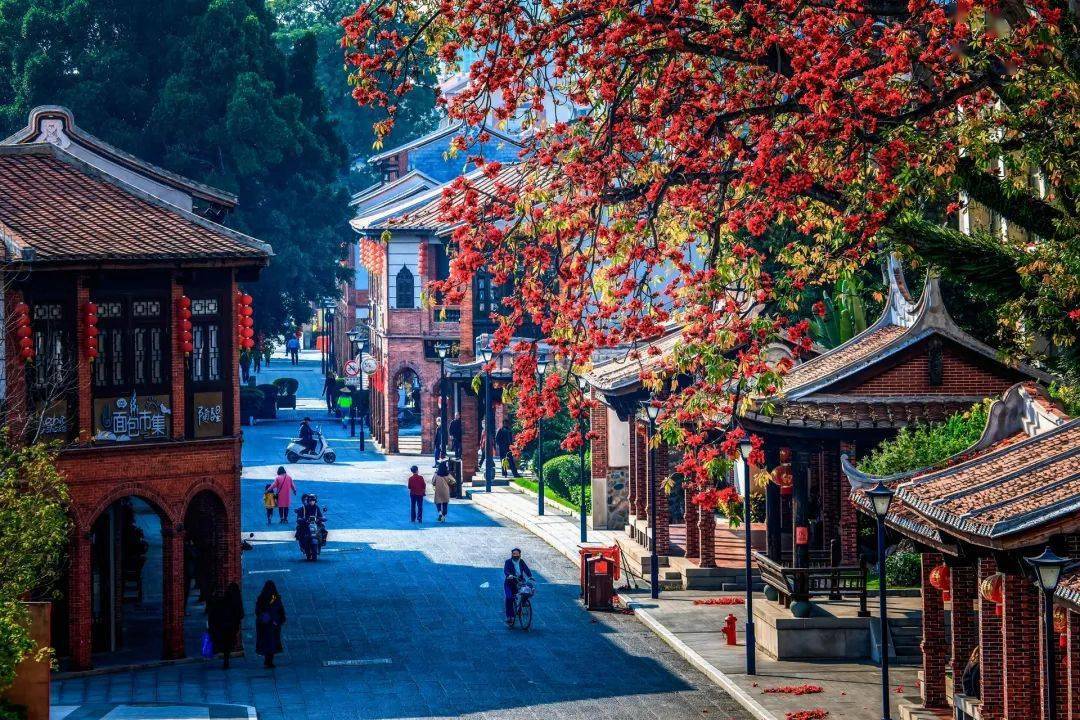 唐垂拱二年(公元686年)建州,陈元光将军为首任刺史.