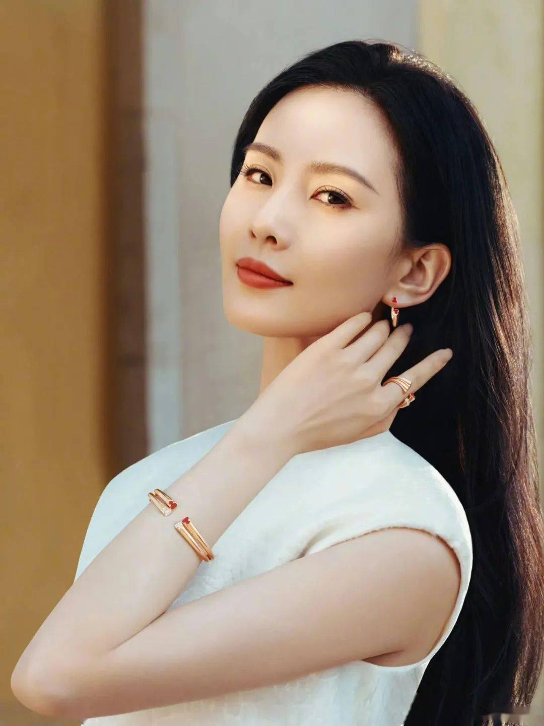 化了弯月眉的刘诗诗,美得像行走的"宋词"!_眉眼_长相_眉头