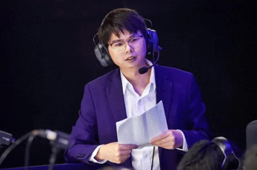 久哲和hero的纠葛已经持续了一个赛季,赛季中期就有