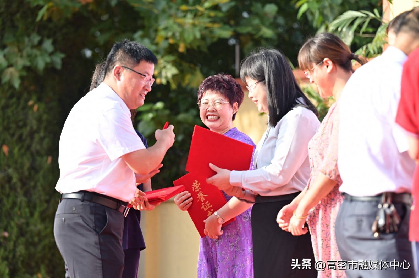 高密三中举行2023年秋季开学典礼暨教师节庆祝大会_发展_康成_科学