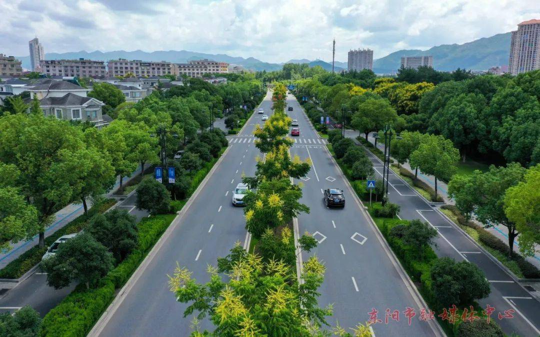 宾虹西路,栖凤街,金帆街,秋涛街,八咏公园,婺州公园,清风公园,燕尾洲