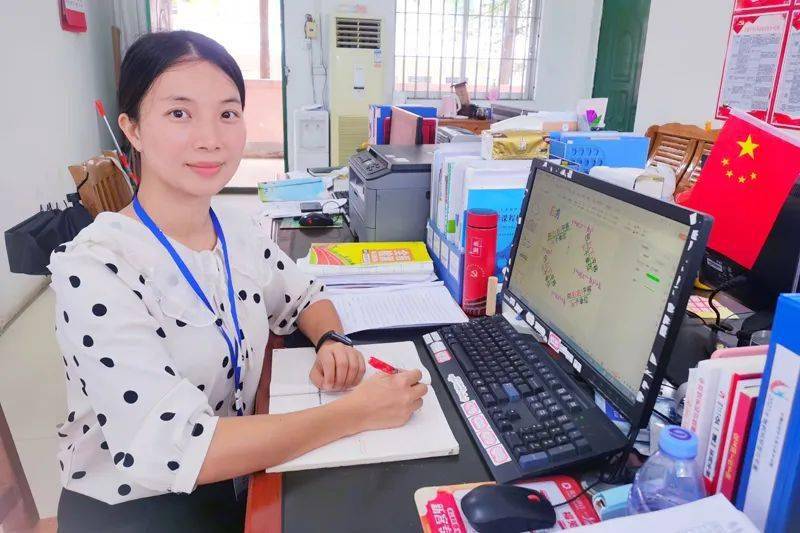 师者如光 微以致远——广西岑溪市安平中学一级教师甘小园潜心育人