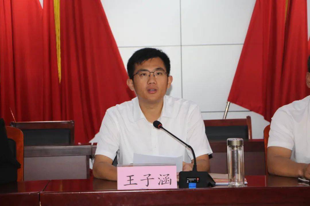 上冶镇中心幼儿园王静老师发言上冶镇中心小学张宁老师发言上冶中学张