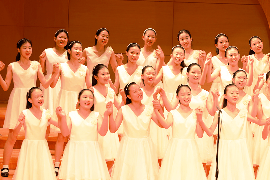 老师不老!这所中学名校金帆合唱团为教师唱"新"歌