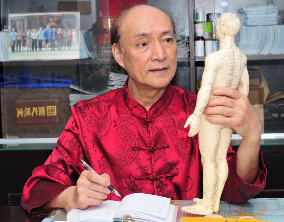 最美医务工作者韦立富:针灸是中西医结合的桥梁_韦老_南宁_患者