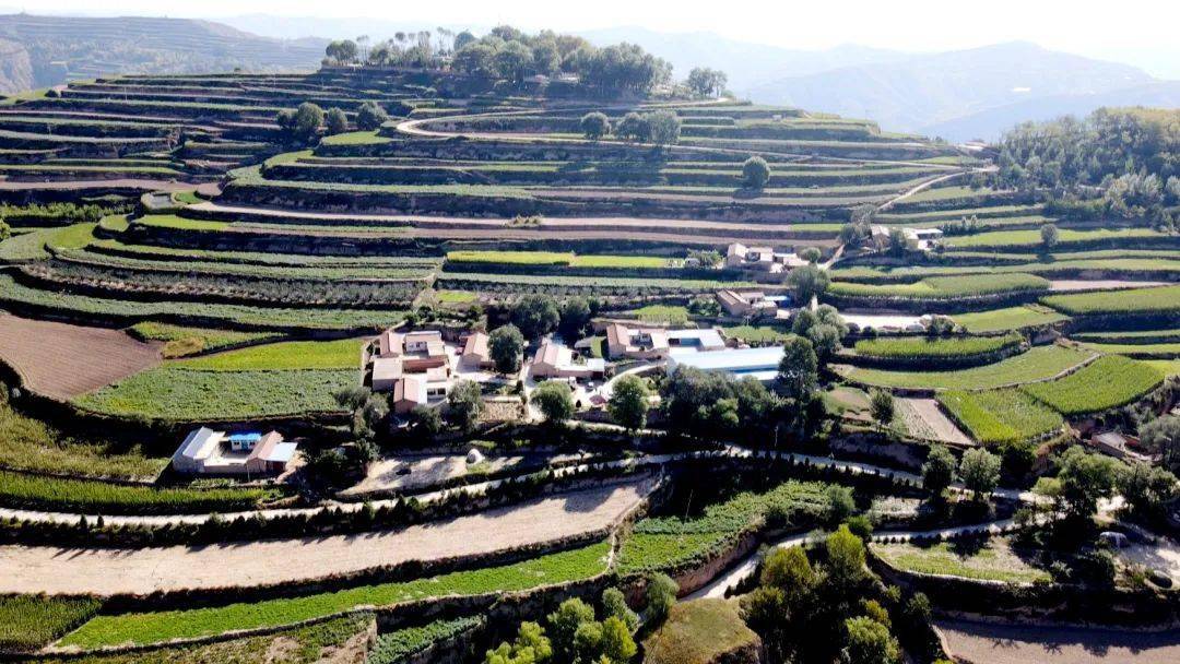 龙门镇新永村:"花样"美丽乡村托起浓浓"幸福感"_视频_全屏_页面