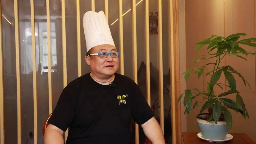 【二郎山下守艺人】砂锅雅鱼传统制作技艺代表性传承人——李正涛