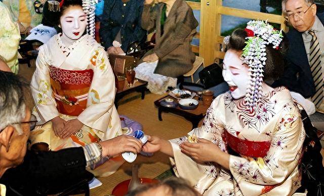 性危机来临，1700年后，日本就会灭国？