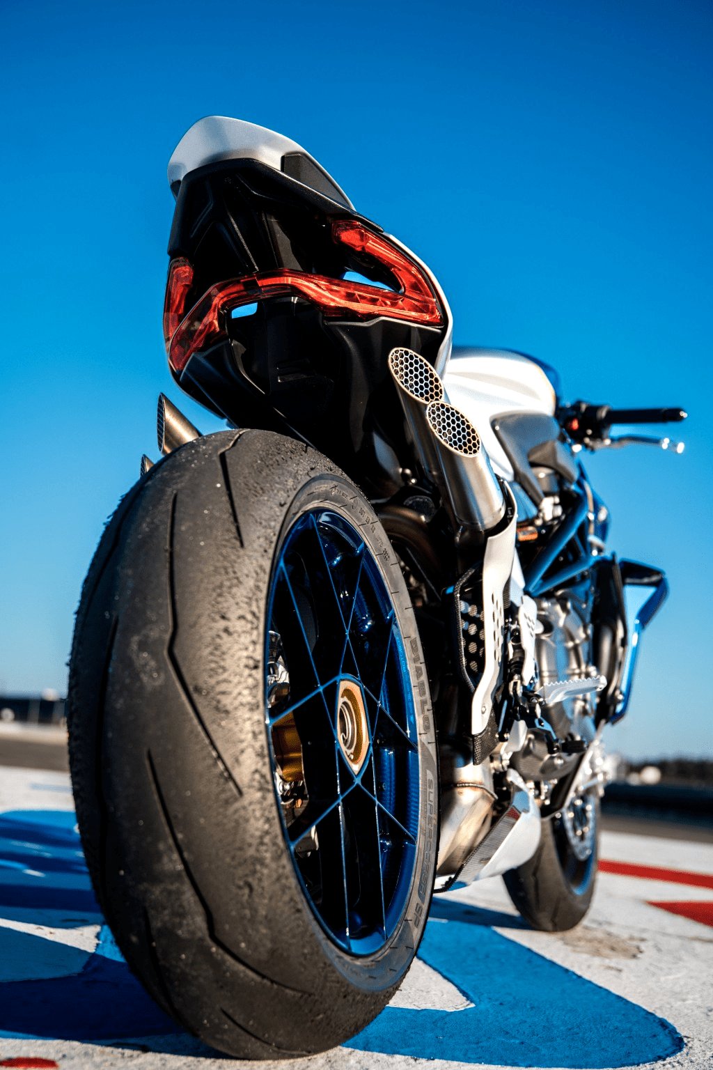 mv 奥古斯塔发布 brutale 1000 rr assen 限量版_搜狐汽车_搜狐网